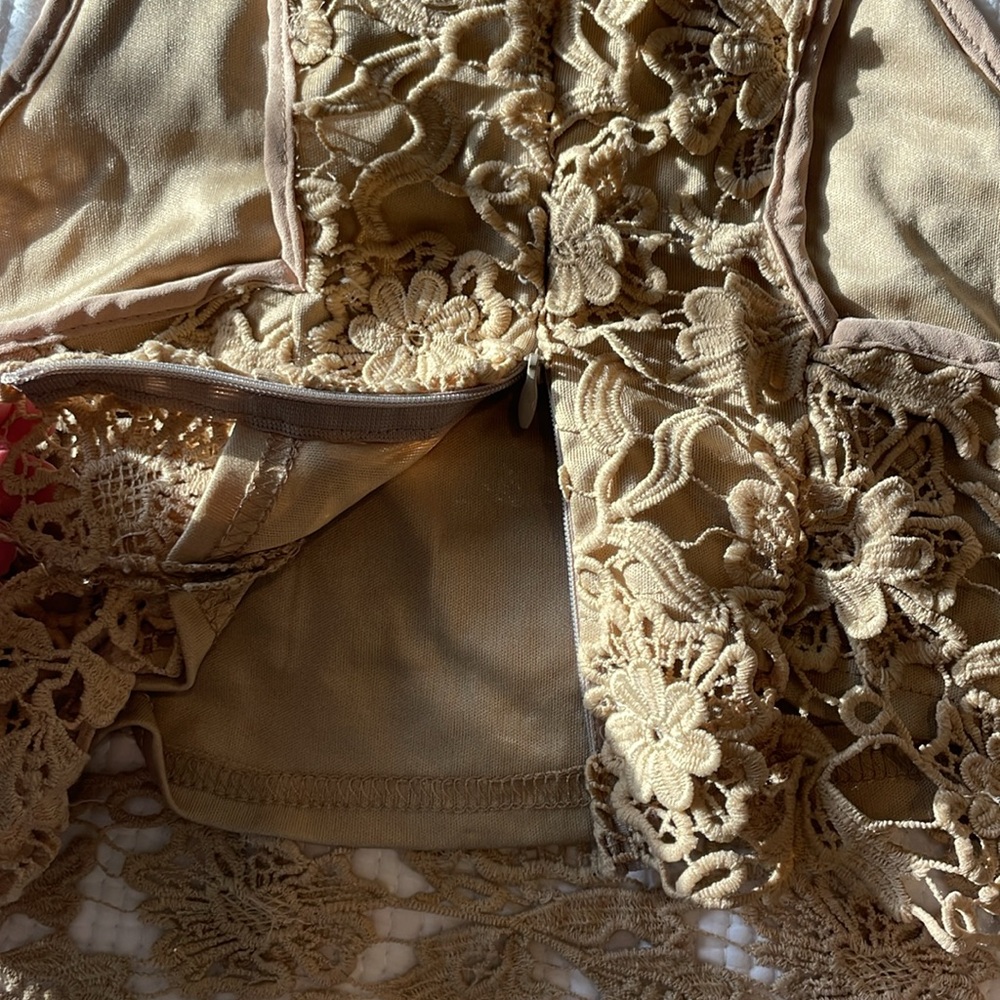 Papaya lace top Sz S - Picture 4 of 8